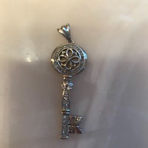 Kay jewelers diamond key pendant